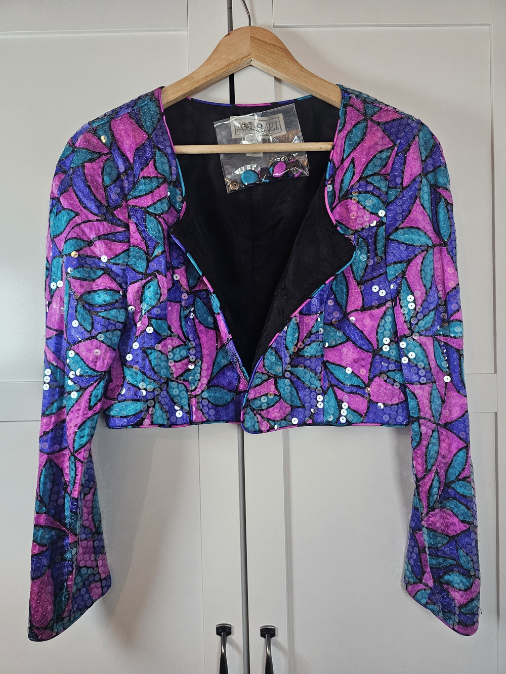 Vintage A.J. Bari 100% Silk Sequin Cropped Bolero Jacket Pink Purple Teal Size 8